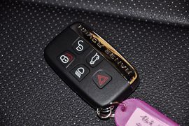 2014款路虎揽胜极光2.0T