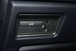 2014款路虎揽胜极光2.0T
