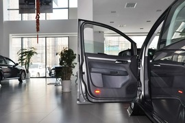 2013款大众途安1.4T手动舒适版5座