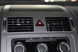 2013款大众途安1.4T手动舒适版5座