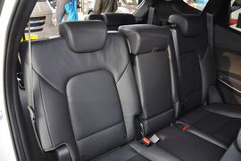 2013款现代全新胜达2.4L自动四驱尊贵型