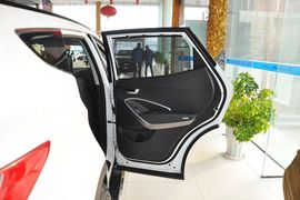 2013款现代全新胜达2.4L自动四驱尊贵型