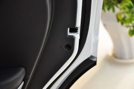2013款现代全新胜达2.4L自动四驱尊贵型