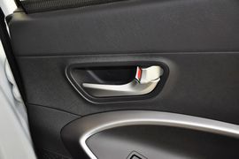 2013款现代全新胜达2.4L自动四驱尊贵型