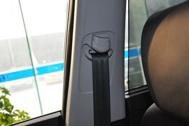 2013款现代全新胜达2.4L自动四驱尊贵型