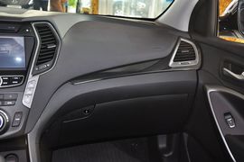 2013款现代全新胜达2.4L自动四驱尊贵型