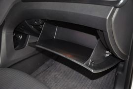2013款现代全新胜达2.4L自动四驱尊贵型