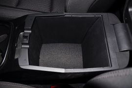 2013款现代全新胜达2.4L自动四驱尊贵型