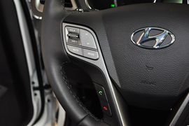 2013款现代全新胜达2.4L自动四驱尊贵型