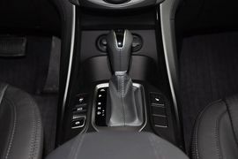 2013款现代全新胜达2.4L自动四驱尊贵型