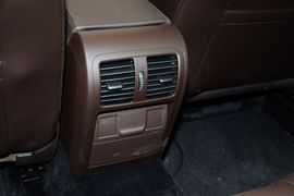 2012款大众迈腾旅行轿车2.0TSI