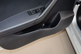 2013款大众捷达1.4L手动时尚型