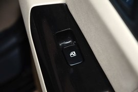 2014款长安逸动1.6L手动豪华型