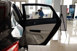 2014款长安逸动1.6L手动豪华型