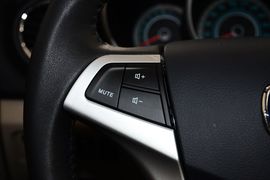 2014款长安逸动1.6L手动豪华型