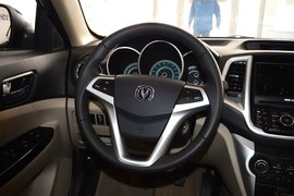 2014款长安逸动1.6L手动豪华型