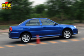 2009款东南V3菱悦1.5MT试驾