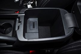 2014款起亚智跑2.0L自动两驱