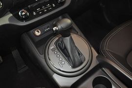 2014款起亚智跑2.0L自动两驱