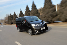 2014款郑州日产NV200CVT尊贵型