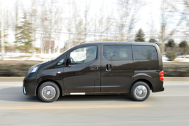 2014款郑州日产NV200CVT尊贵型