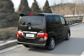 2014款郑州日产NV200CVT尊贵型