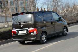 2014款郑州日产NV200CVT尊贵型