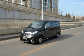 2014款郑州日产NV200CVT尊贵型