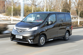 2014款郑州日产NV200CVT尊贵型