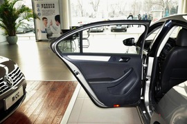 2014款大众速腾1.6L自动舒适型