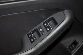 2014款大众速腾1.6L自动舒适型