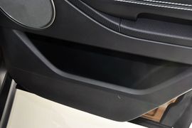 2014款路虎揽胜极光2.0T