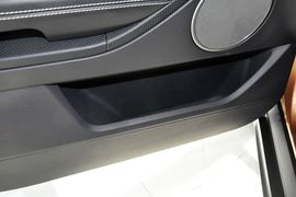 2014款路虎揽胜极光2.0T