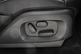 2014款路虎揽胜极光2.0T