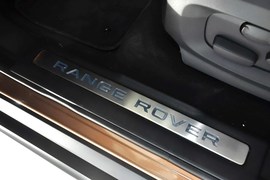 2014款路虎揽胜极光2.0T