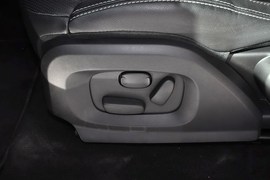 2014款路虎揽胜极光2.0T