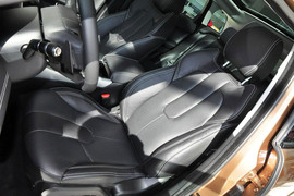 2014款路虎揽胜极光2.0T