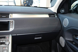 2014款路虎揽胜极光2.0T