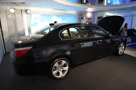 2009款宝马520Li领先型外观实拍