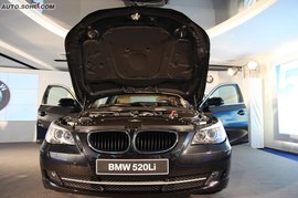 2009款宝马520Li领先型外观实拍
