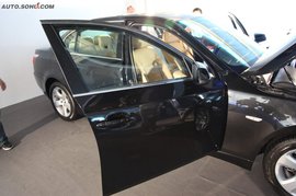 2009款宝马520Li领先型外观实拍