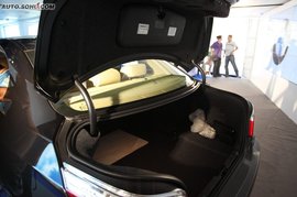 2009款宝马520Li领先型外观实拍