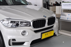 全新宝马X5到店实拍