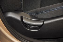 2012款现代朗动1.6L