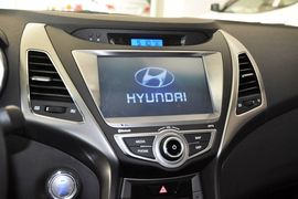 2012款现代朗动1.6L