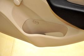 2014款现代瑞纳三厢1.4L手动时尚型GS