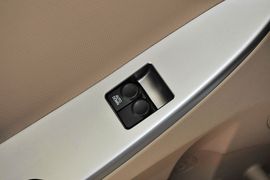 2014款现代瑞纳三厢1.4L手动时尚型GS