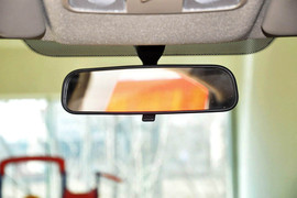 2014款现代瑞纳三厢1.4L手动时尚型GS