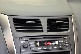 2014款现代瑞纳三厢1.4L手动时尚型GS