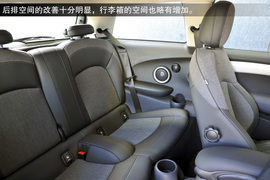 海外试驾全新MiniCooper